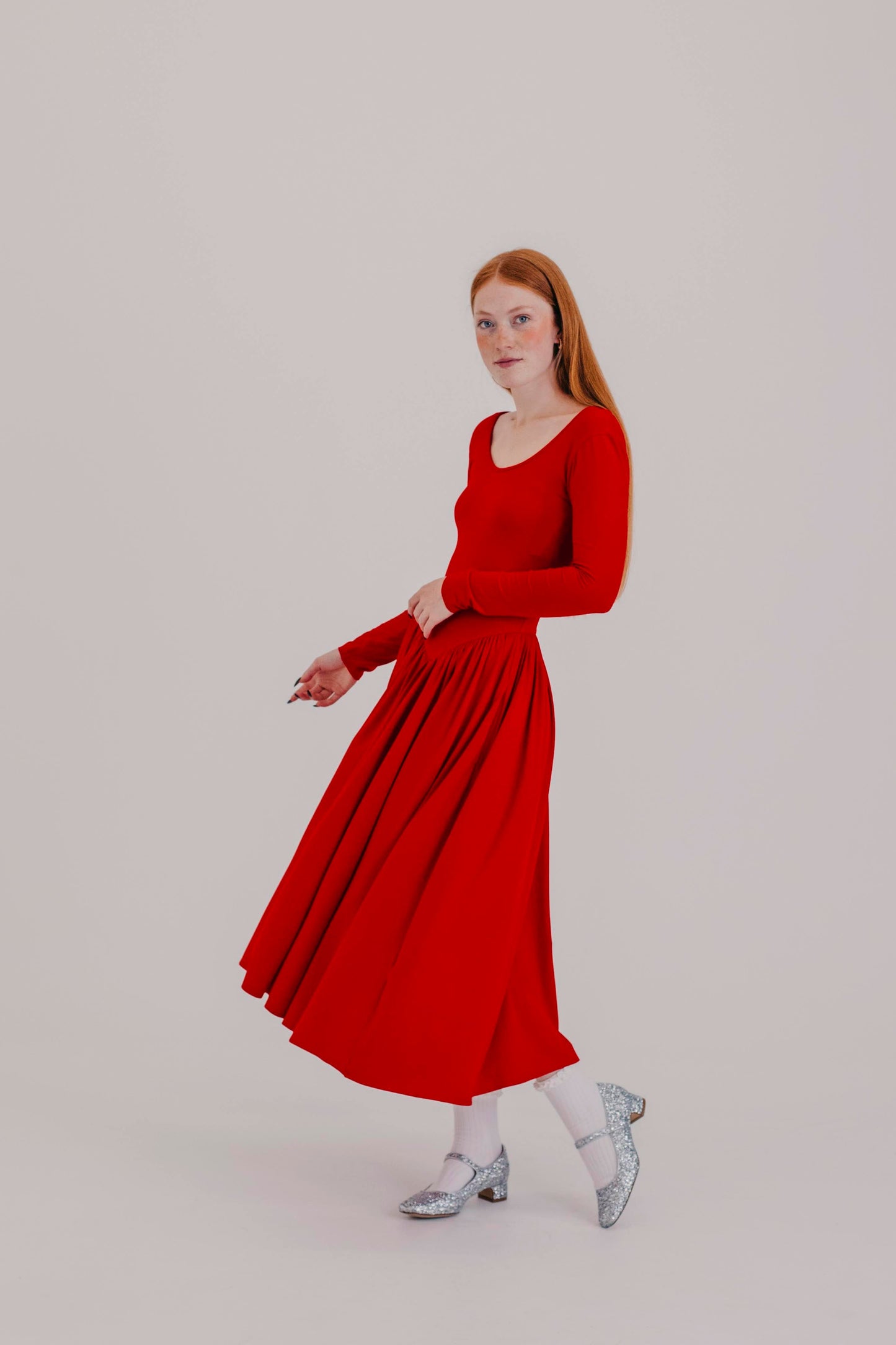 Sukienka z długim rękawem AURORA wiskoza czerwona XS